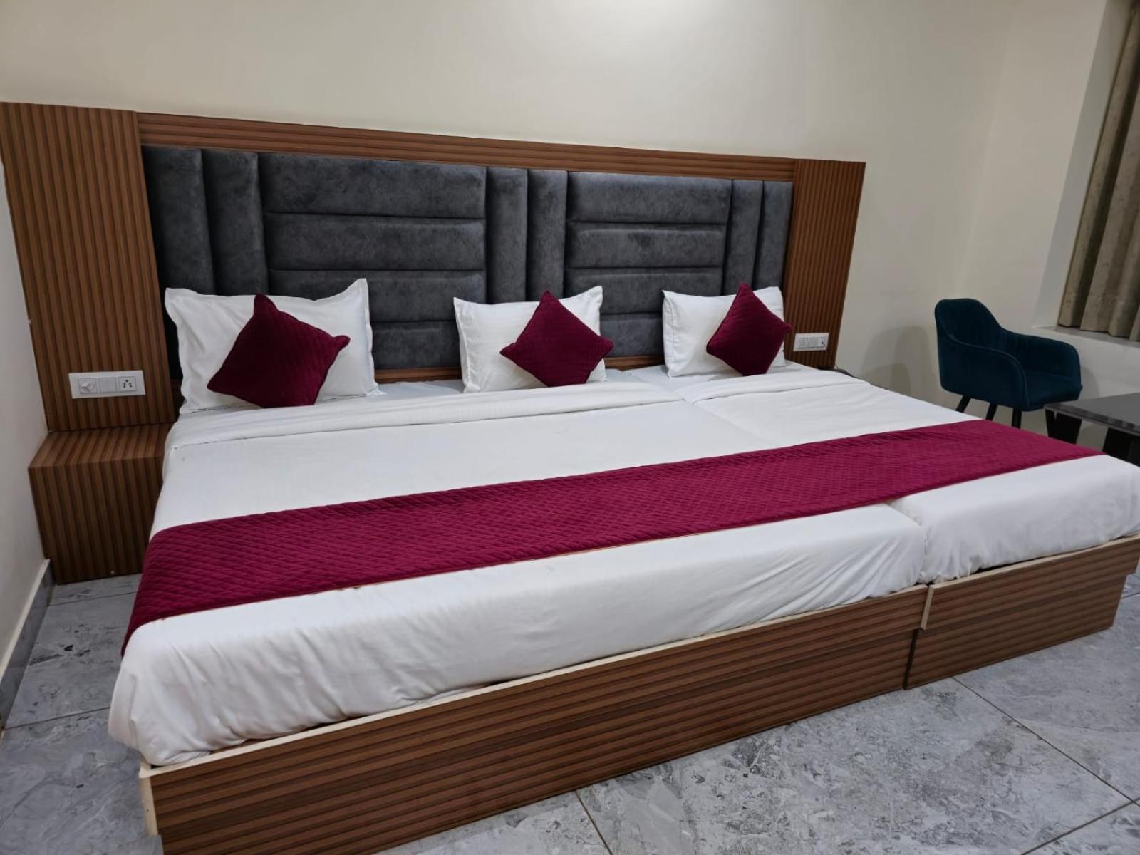 Готель Satya Residency Катра Екстер'єр фото