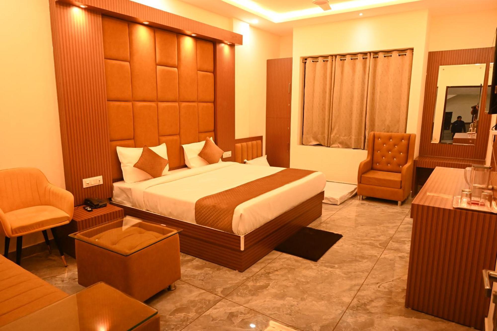 Готель Satya Residency Катра Екстер'єр фото