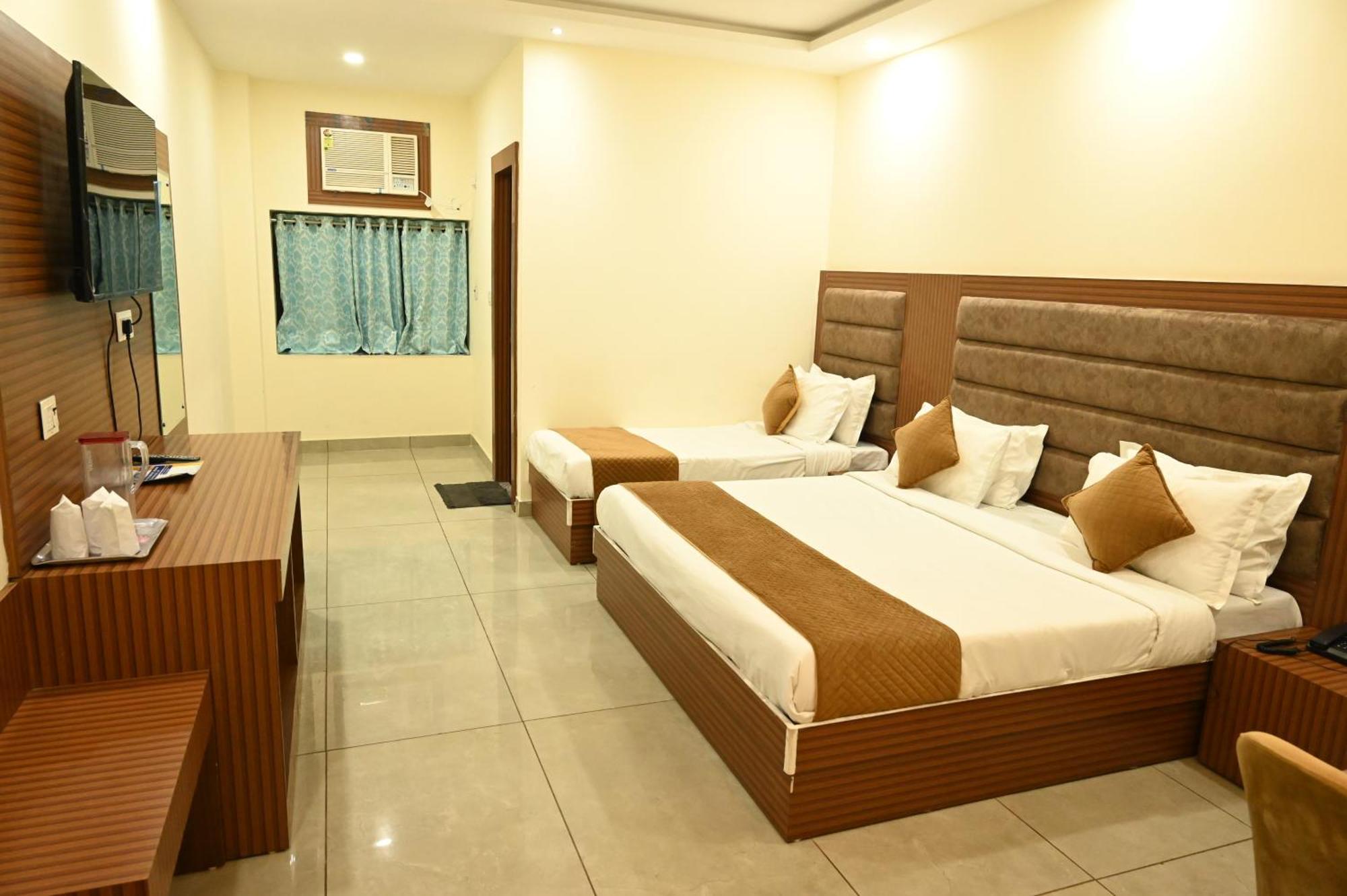 Готель Satya Residency Катра Екстер'єр фото